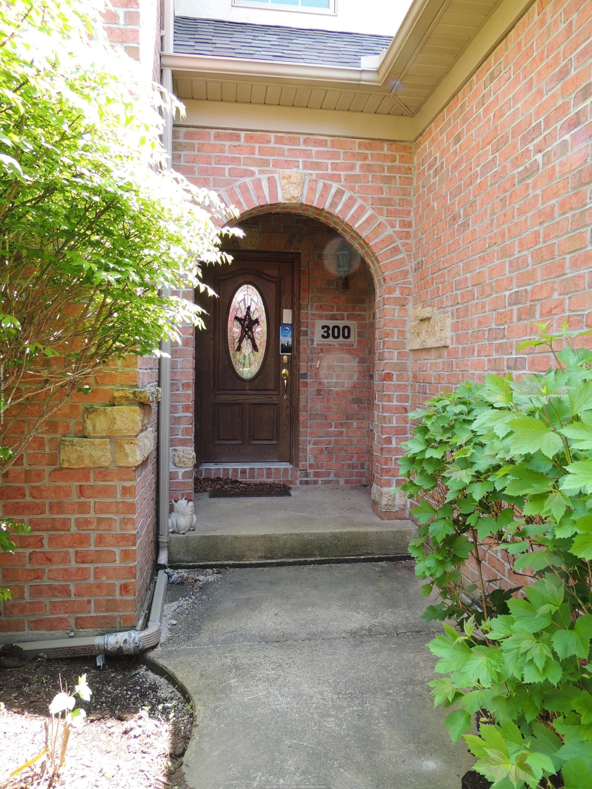 Apple Canyon Lake Home AuctionWorks