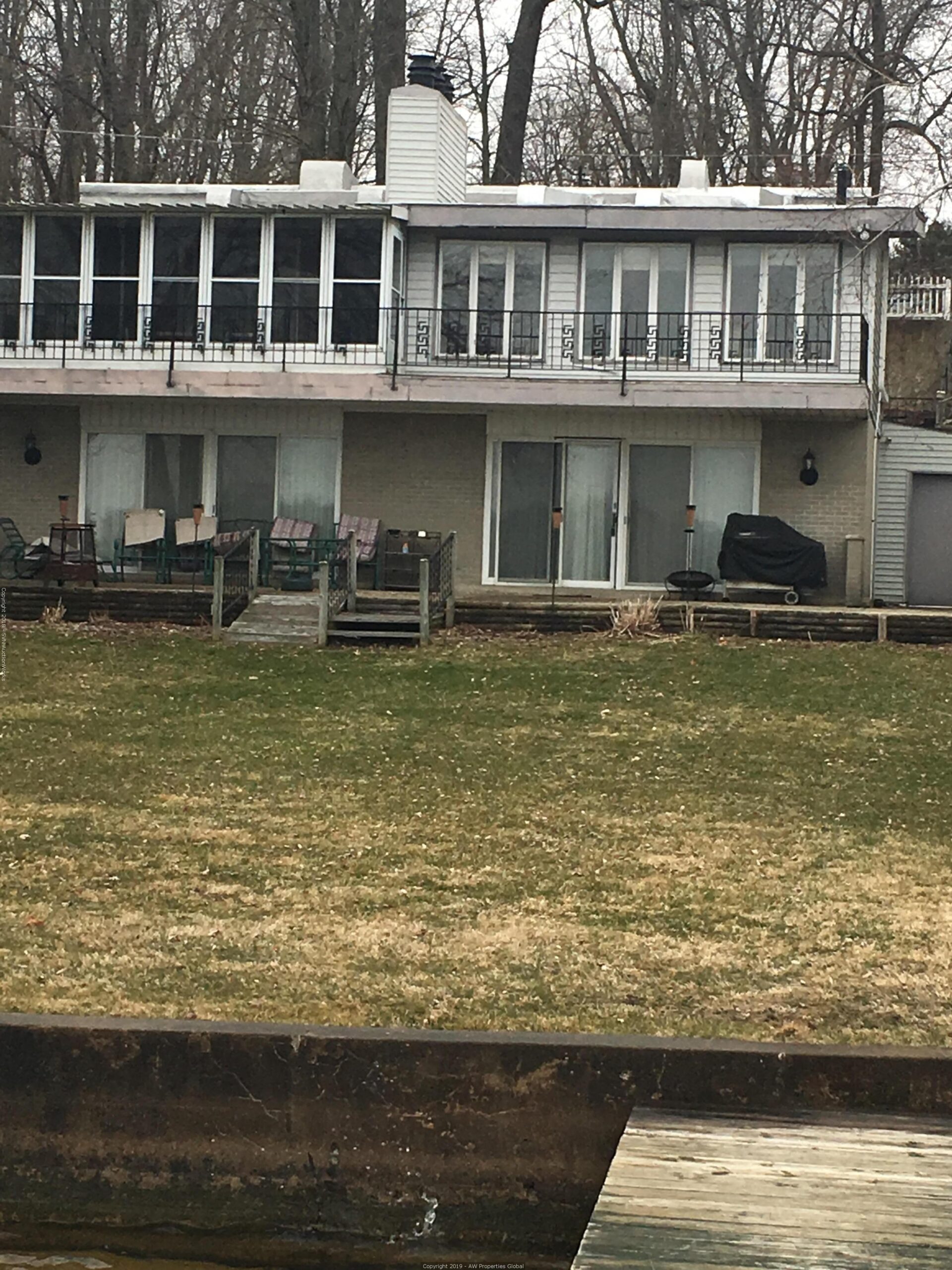 Lake View Single Family Home on Paw Paw Lake in Coloma, Michigan