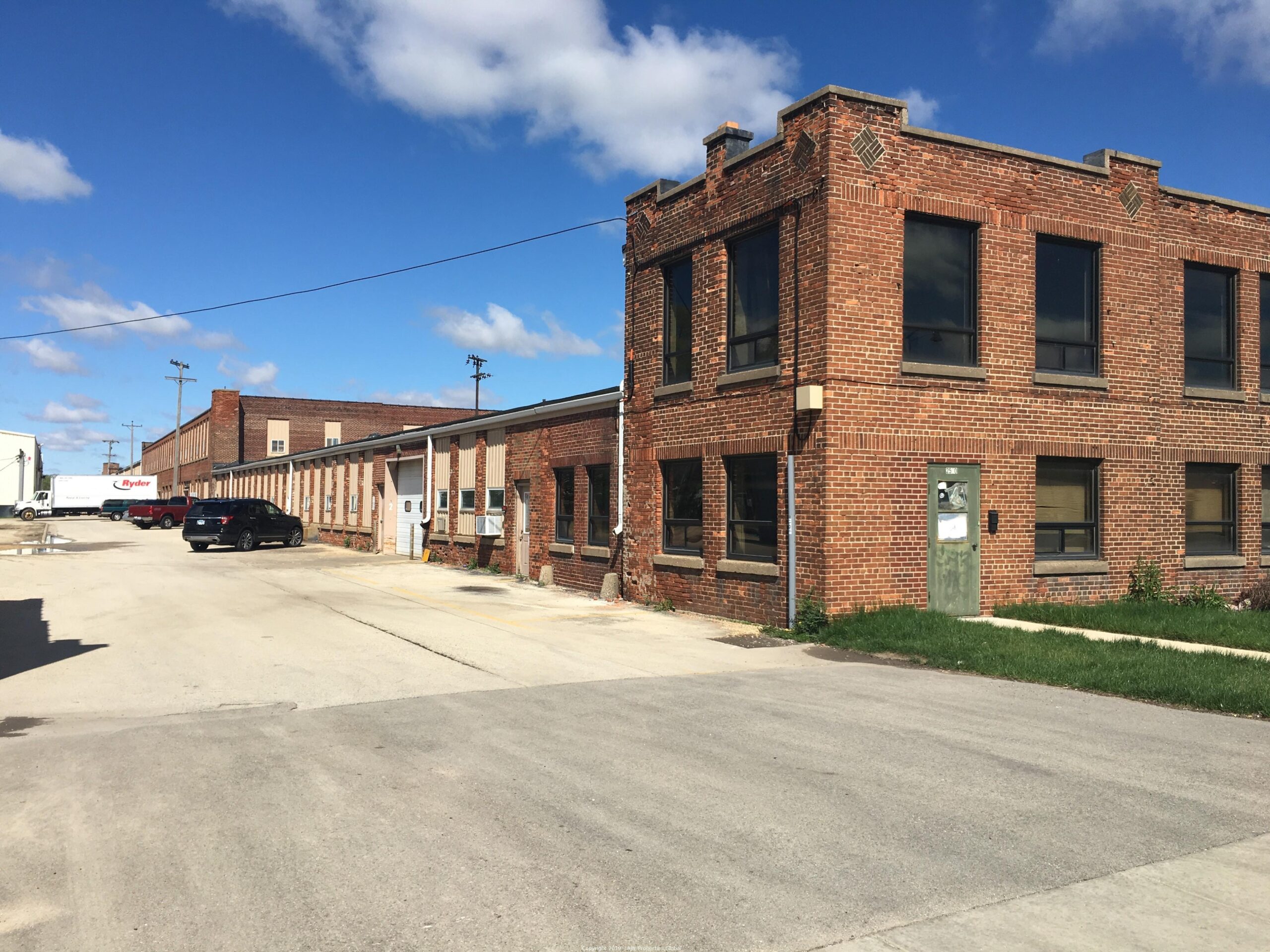 Nearly 200,000 SF Rockford Industrial Building AuctionWorks