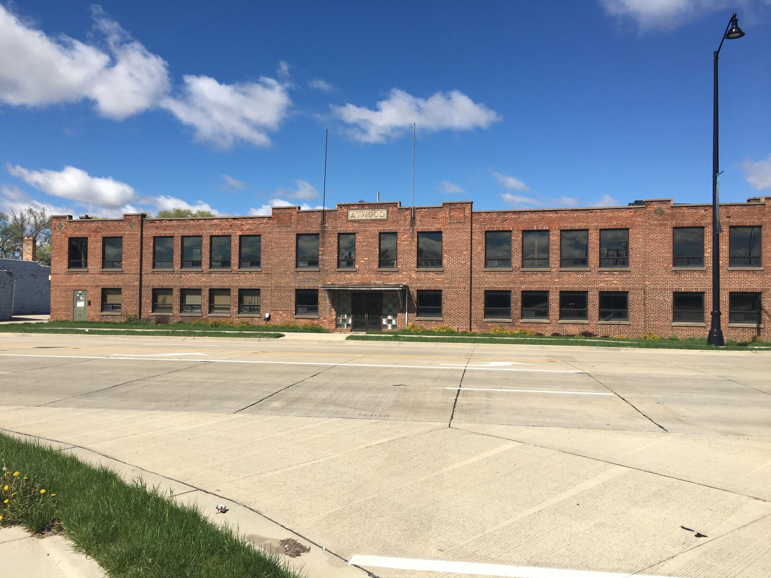 Nearly 200,000 SF Rockford Industrial Building AuctionWorks