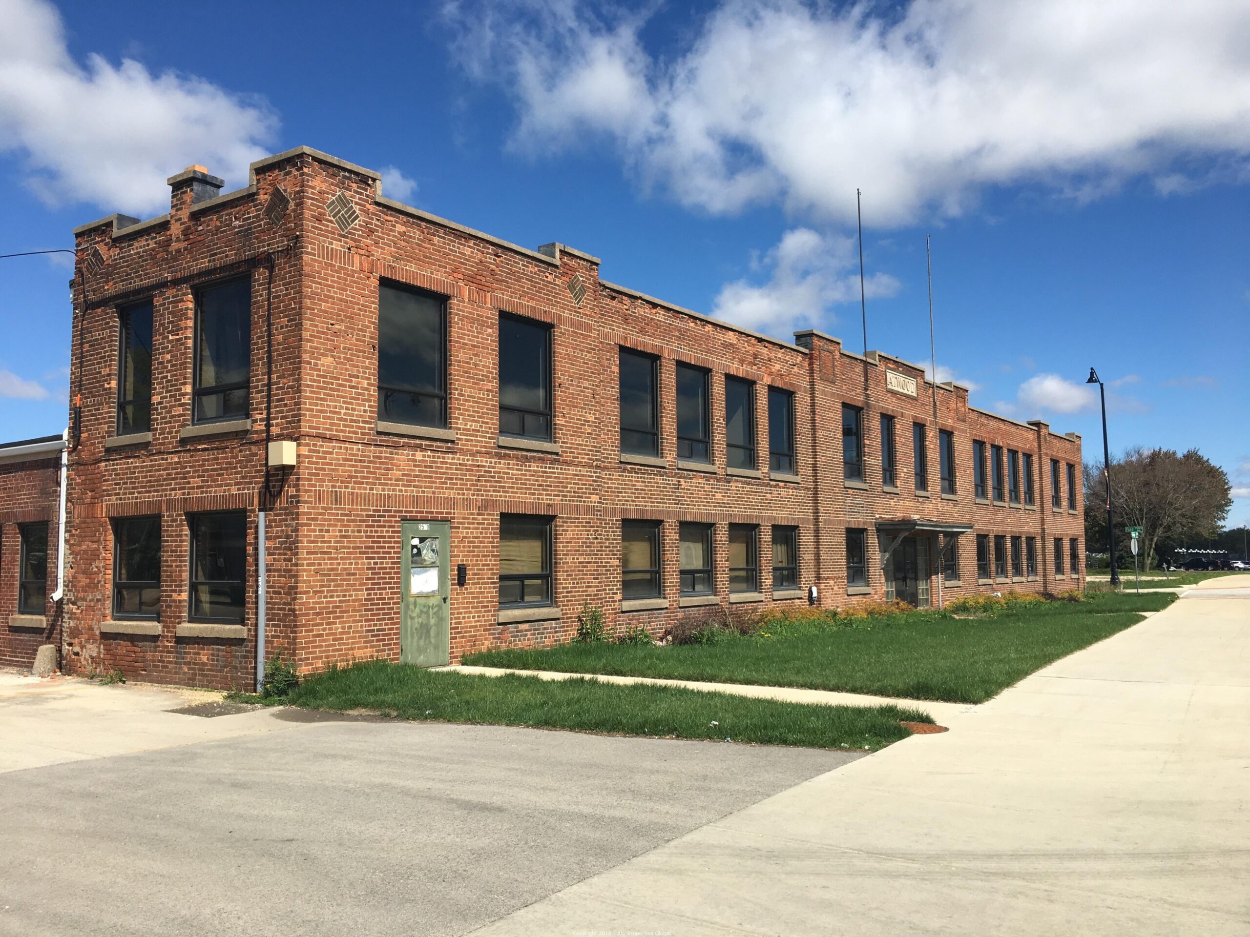 Nearly 200,000 SF Rockford Industrial Building AuctionWorks