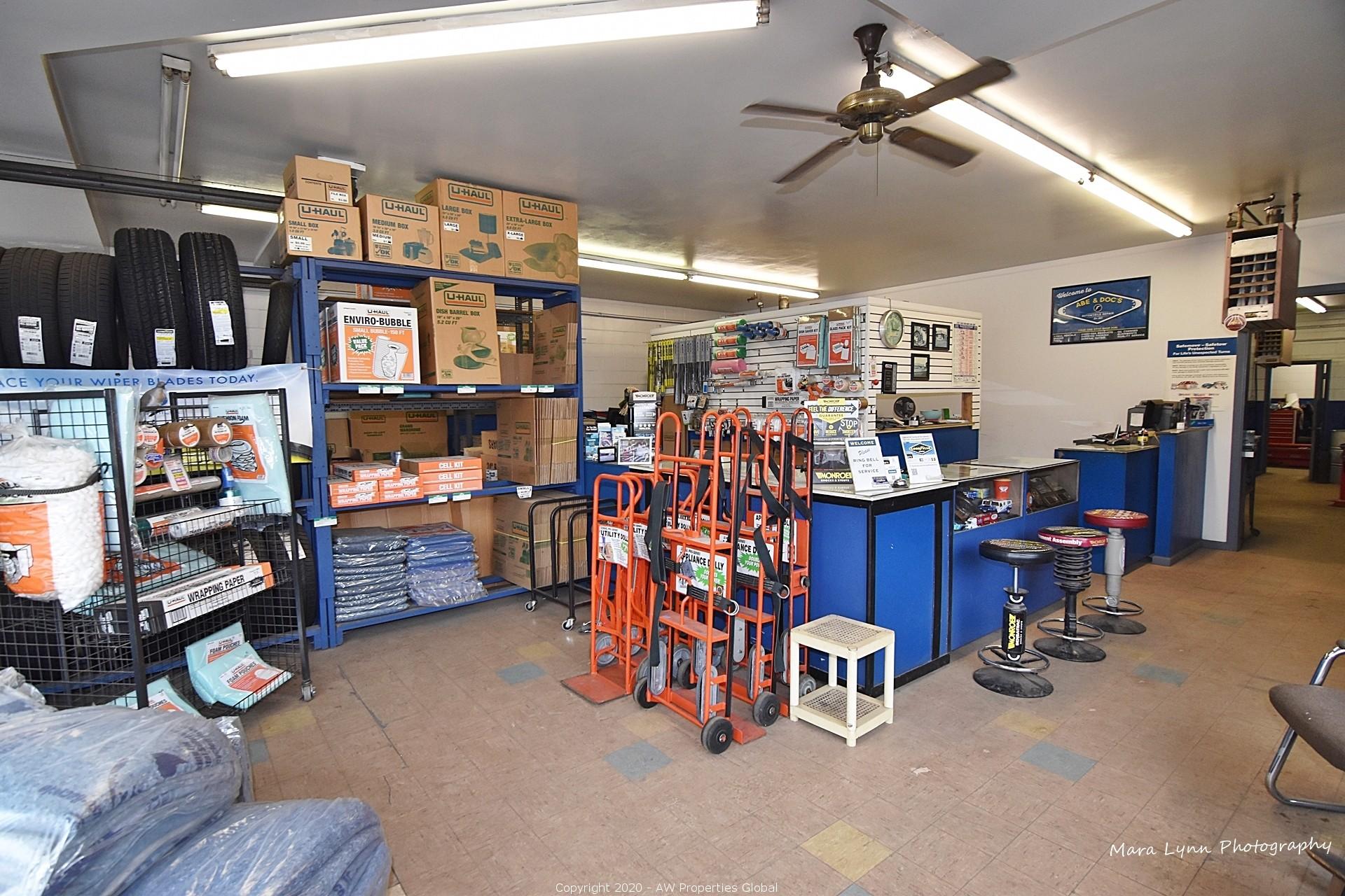 Retail/Prior Automotive Service Property in Batavia, IL AW Properties