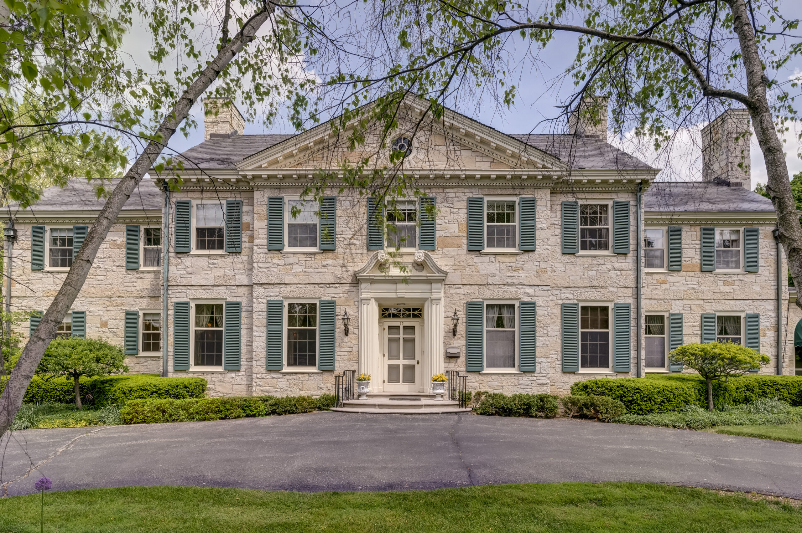 Woodley Road Estate in AW Properties Auctions