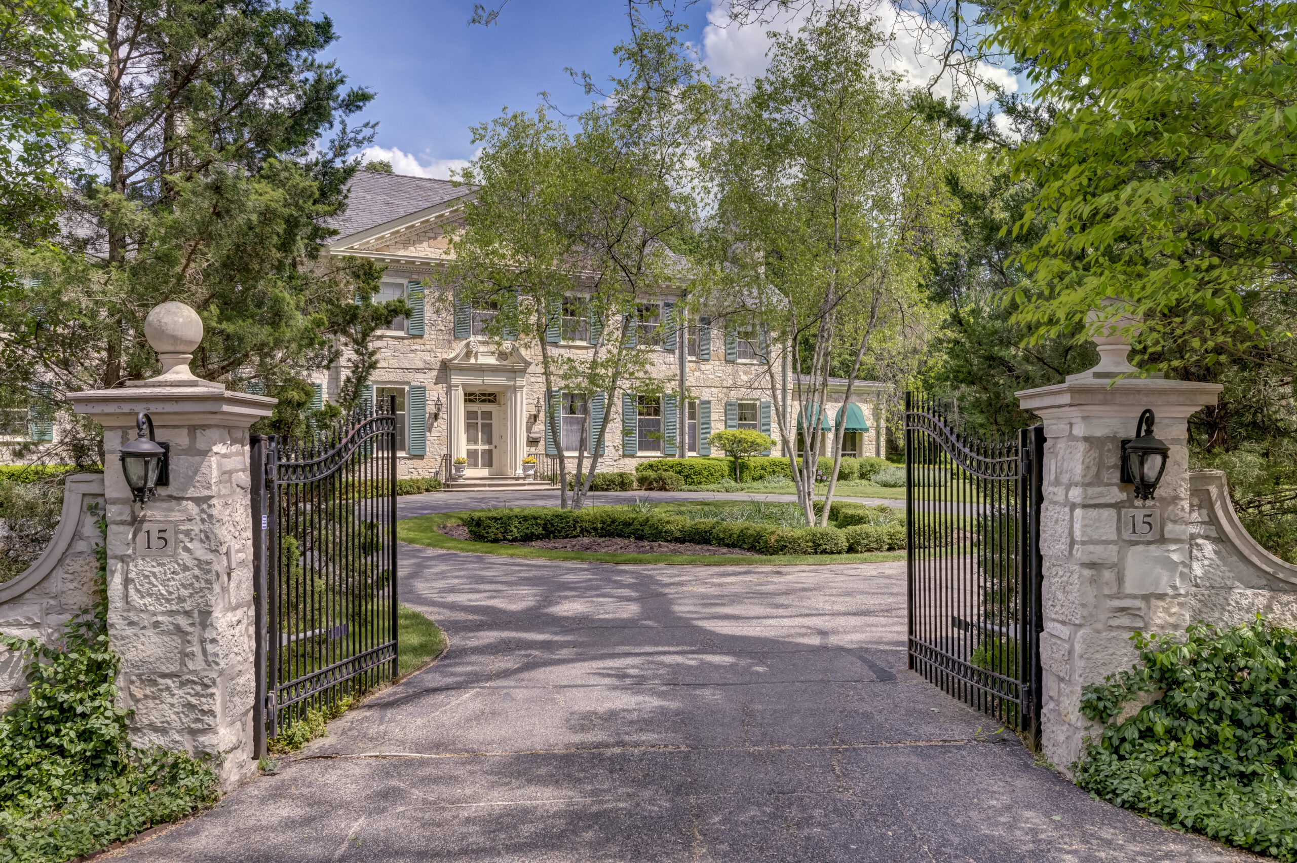 Woodley Road Estate in AuctionWorks